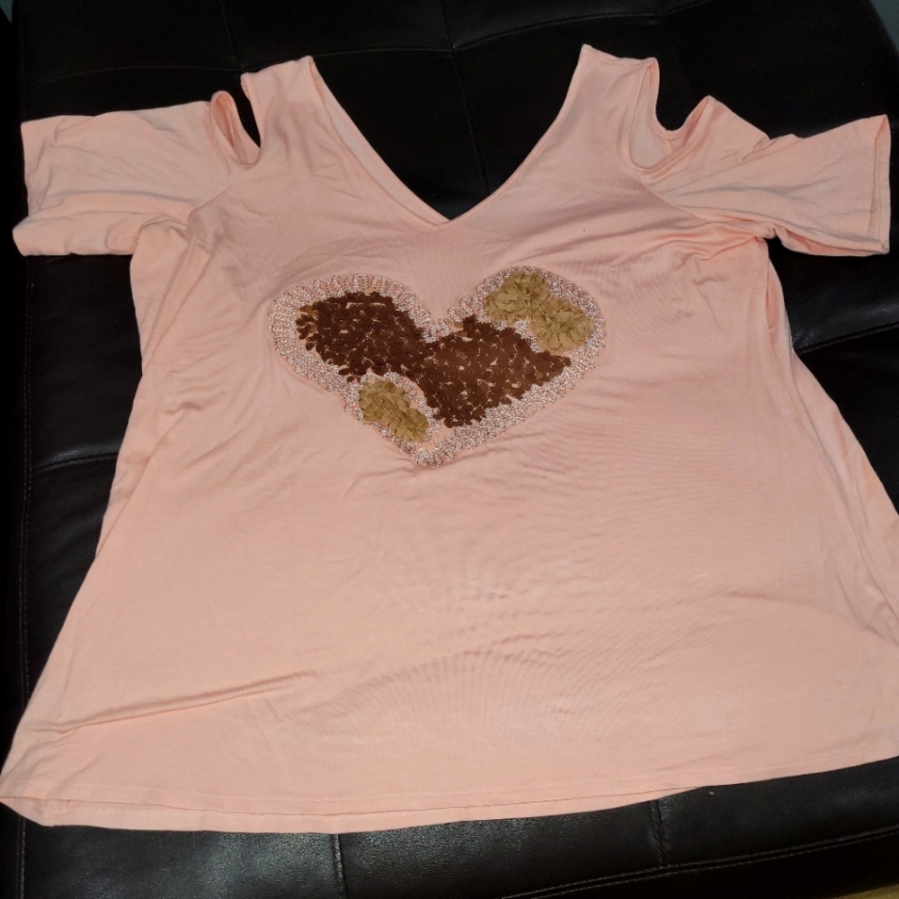 Beautiful Avenue cold shoulder top